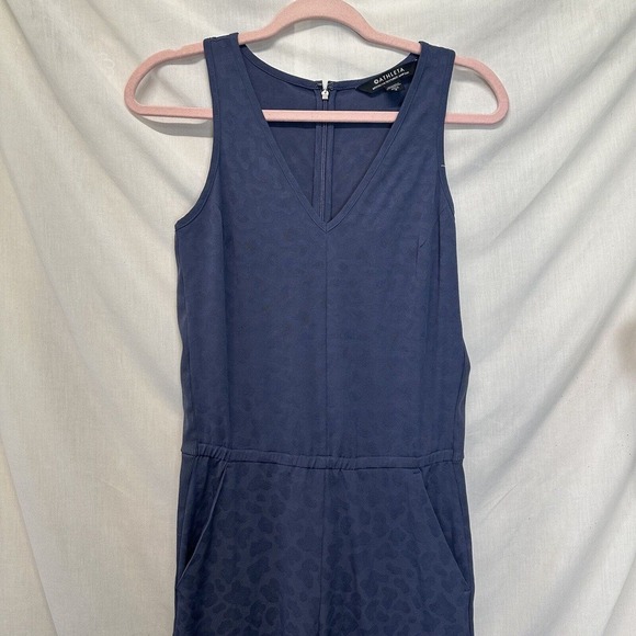 Athleta Brooklyn Textured Jumpsuit Women's‎ Size 2 Blue Leopard Print - Picture 4 of 14